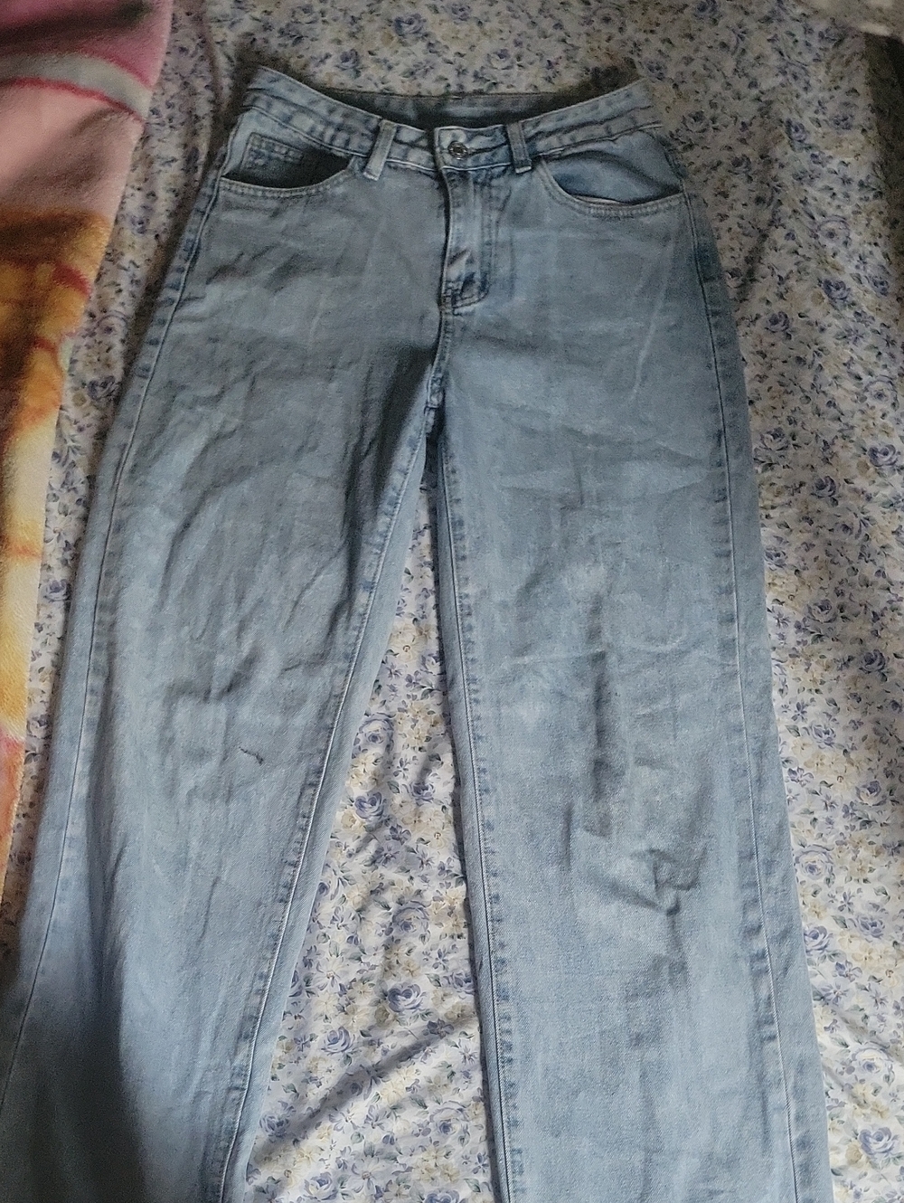 SHEIN Light Blue Straight Leg Jeans